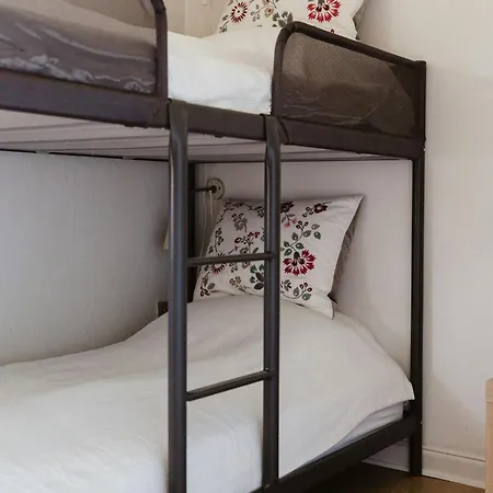 Forester's House By The Forest And ماريبو