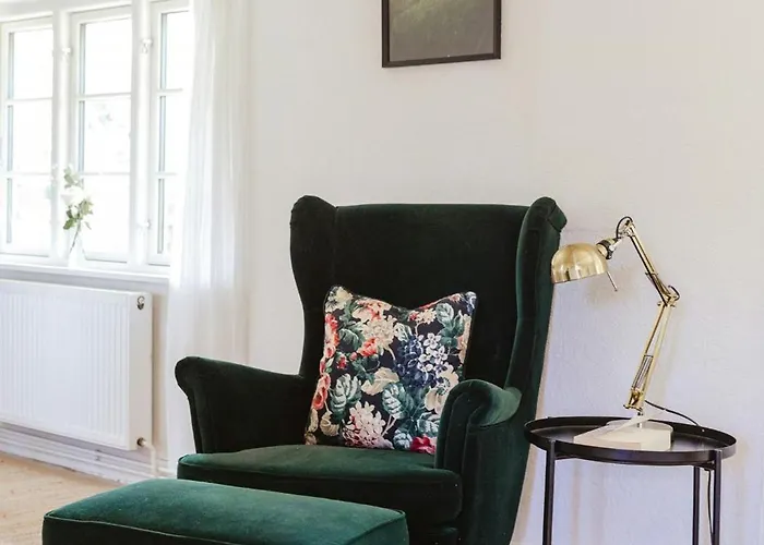 Forester's House By The Forest And * Maribo